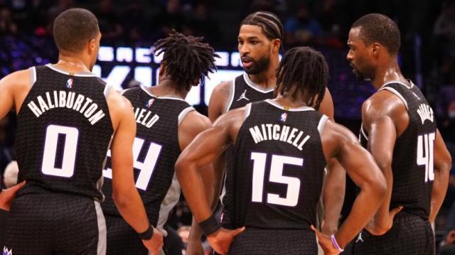 1635153372708006028.jpg Kings-Talking-USATSI-17023976.jpg