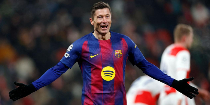 竞技宝网页版-官宣在路上！曼联密谈莱万，有望免签拿下世界顶级神锋|罗伯特·莱万多夫斯基|巴塞罗那|巴萨|球队|前锋_新浪新闻